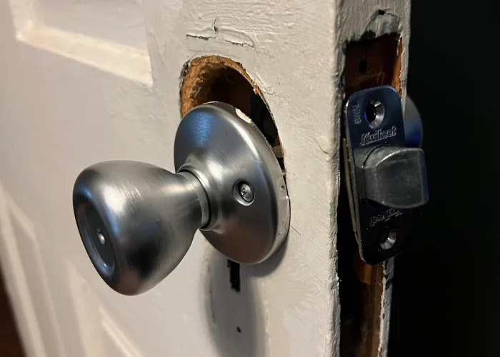 any solutions to a doorknob in a very large hole in an v0 4e0a7brjwfnb1
